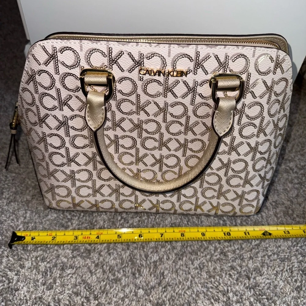 Calvin Klein NWT Women's Beige sparkle CK handbag